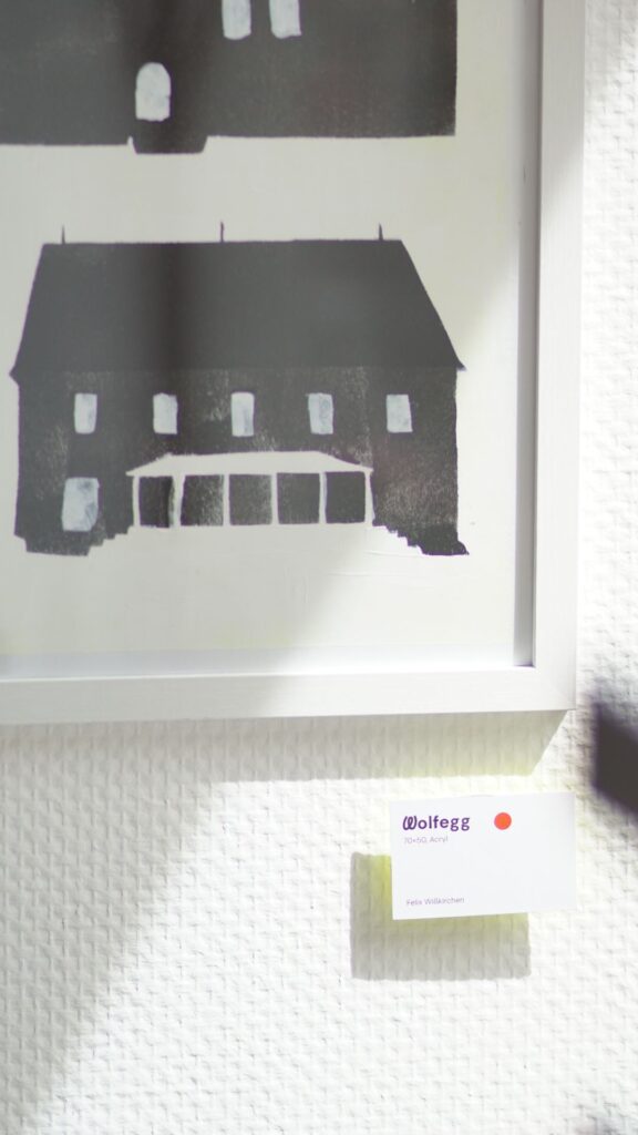 Bilder von Felix Wißkirchen in der Ausstellung in Bad Waldsee